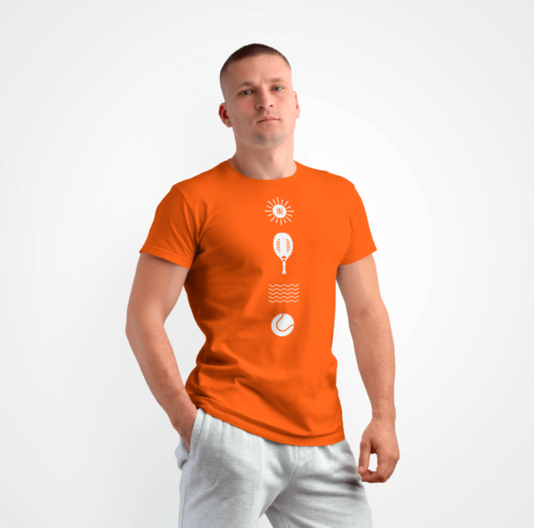 Camiseta Rezgatte Beach Tennis – Sol, Raquete, Água e Bolinha – Laranja Fluor